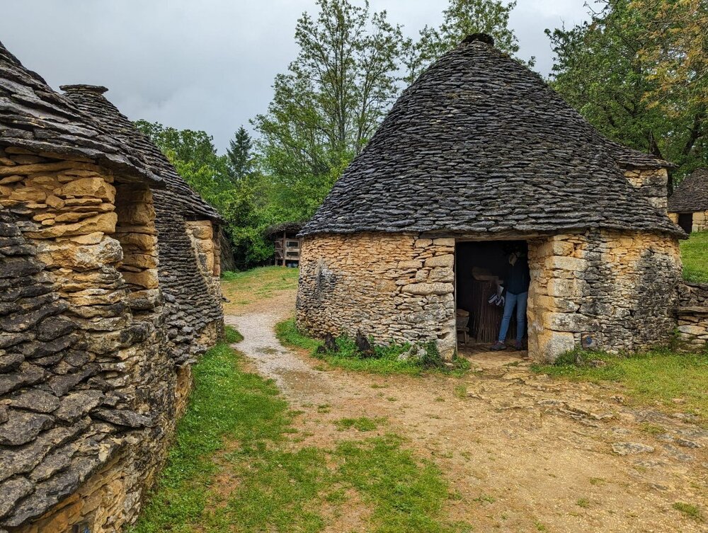 Cabanes_du_Breuil2.jpg