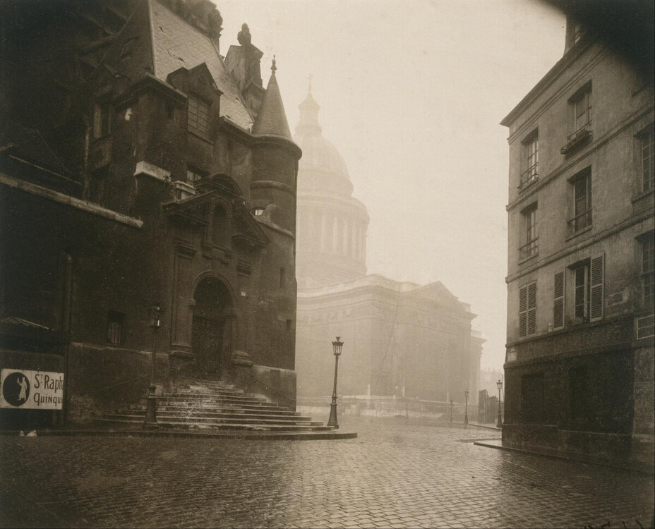 Eugène_Atget_-_Rue_de_la_Montagne_Ste._Genevieve_-_Google_Art_Project.jpg